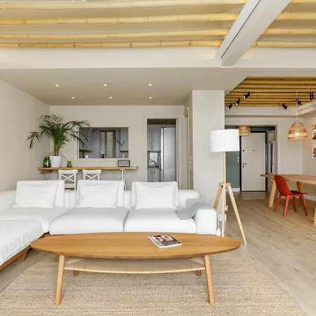 Infinity & Beyond By Halu! - Seafront Apartment