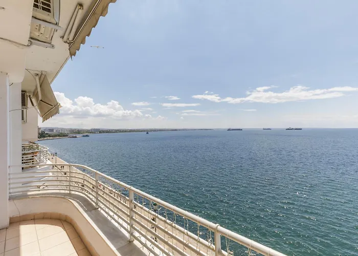 Apartment Infinity & Beyond By Halu! - Seafront Thessaloniki