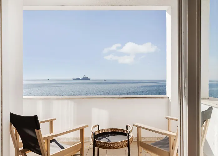 Infinity & Beyond By Halu! - Seafront Appartement