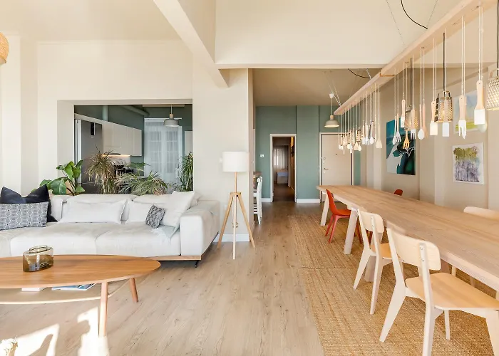 Infinity & Beyond By Halu! - Seafront Apartment