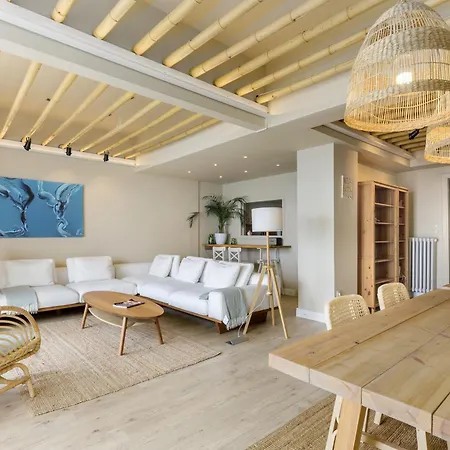 Infinity & Beyond By Halu! - Seafront Apartment *