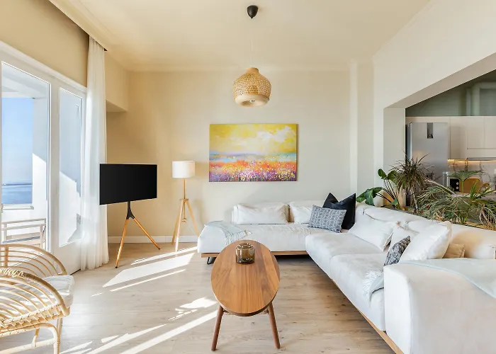 Infinity & Beyond By Halu! - Seafront Apartamento Tesalónica